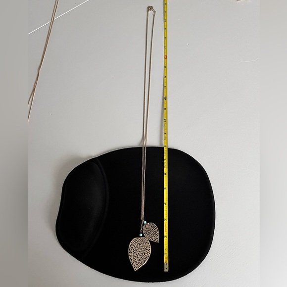 BOUTIQUE NECKLACE ~ Very Trendy! - Picture 3 of 8